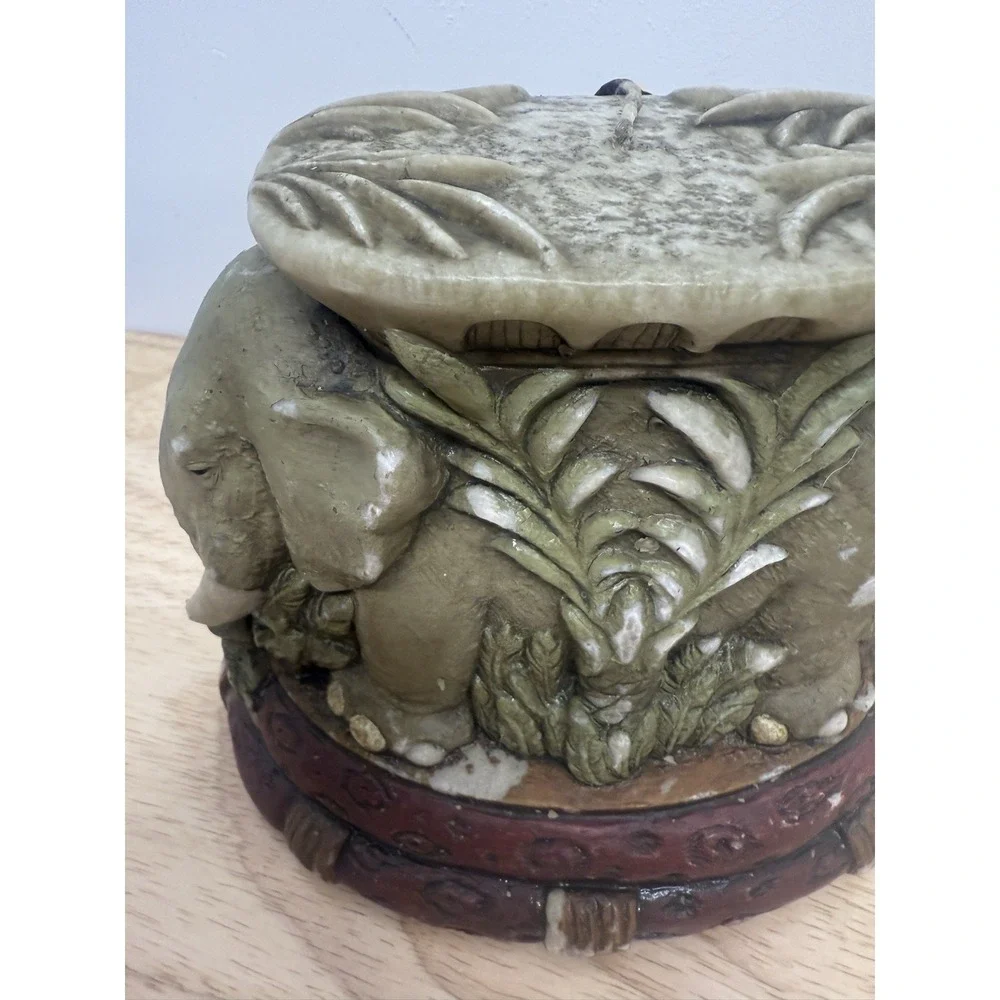 Vtg LAVA ENTERPRISES Tropical Safari Elephant‎ Carved Candle Beaded Wick #26